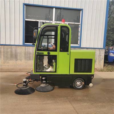 鴻宇純電動(dòng)掃路車 高效環(huán)保的校園清潔解決方案